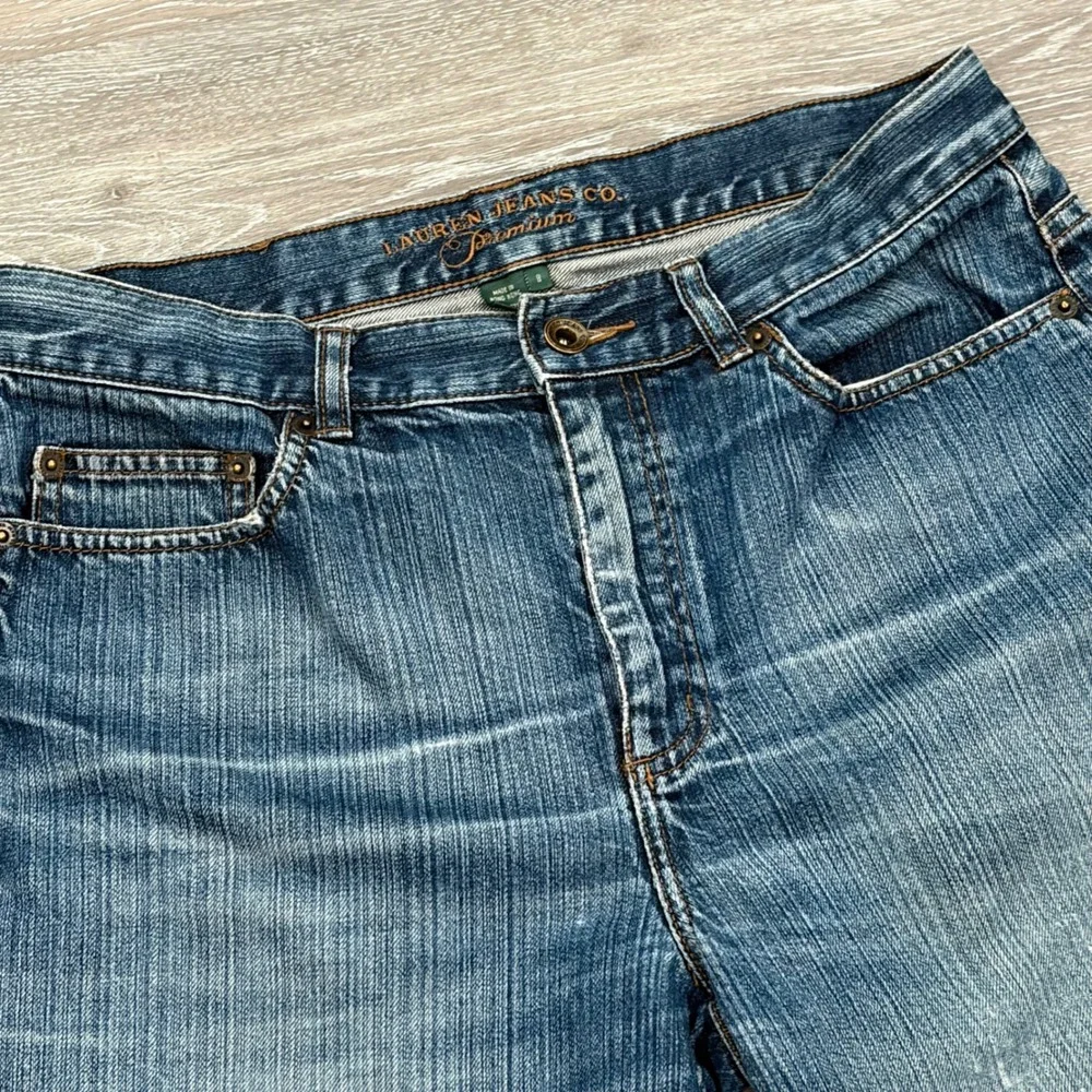 Lauren Jeans Premium Womens Blue Denim Bermuda Shorts Cuffed Size 8 Medium Wash